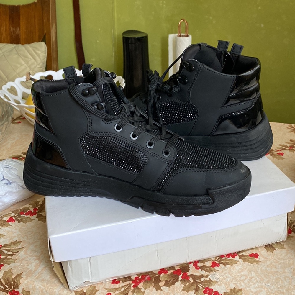 Aldo shoe’s.